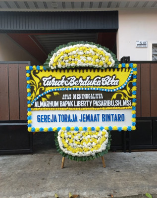 Papan Bunga Duka di Kejobong